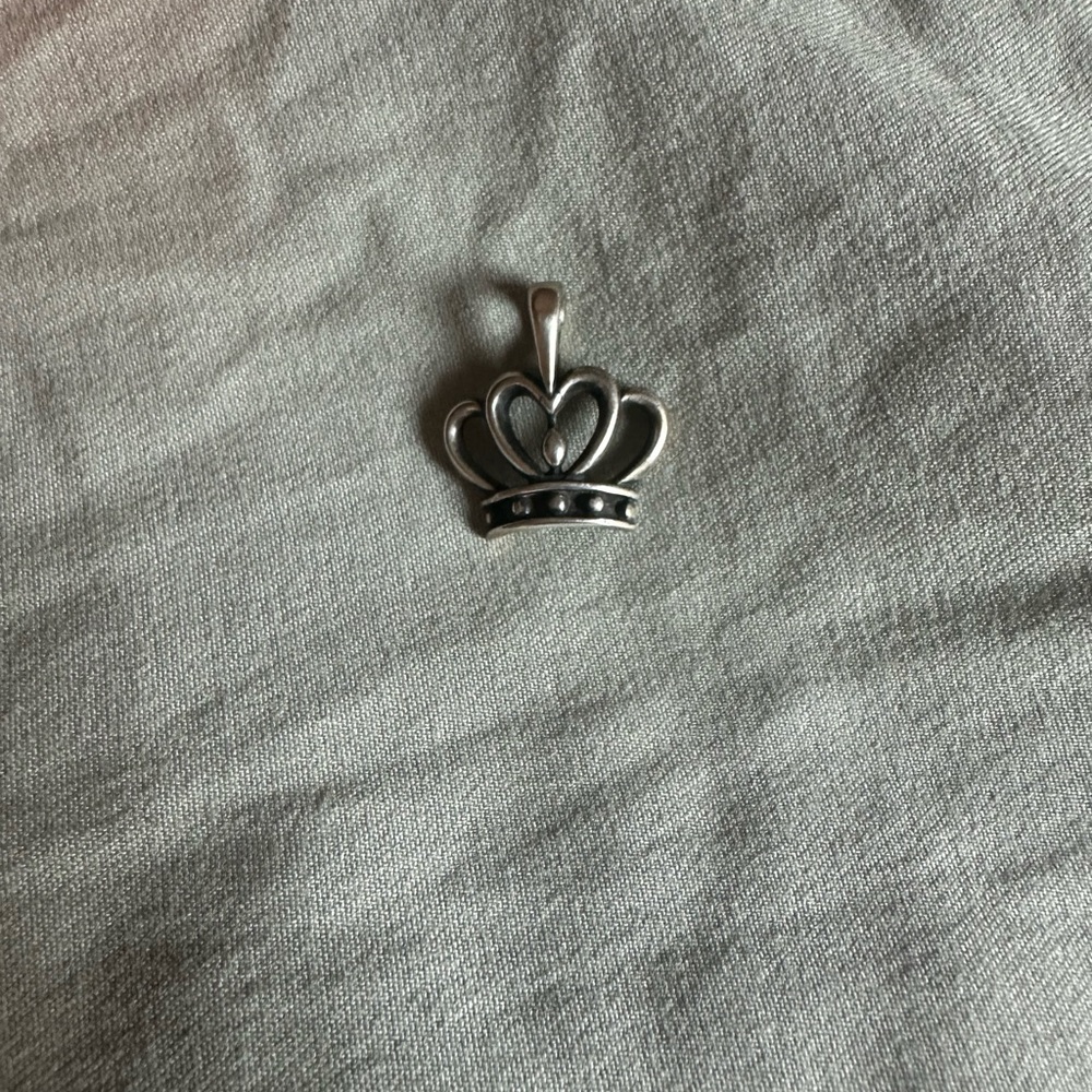 James Avery retired Crown charm